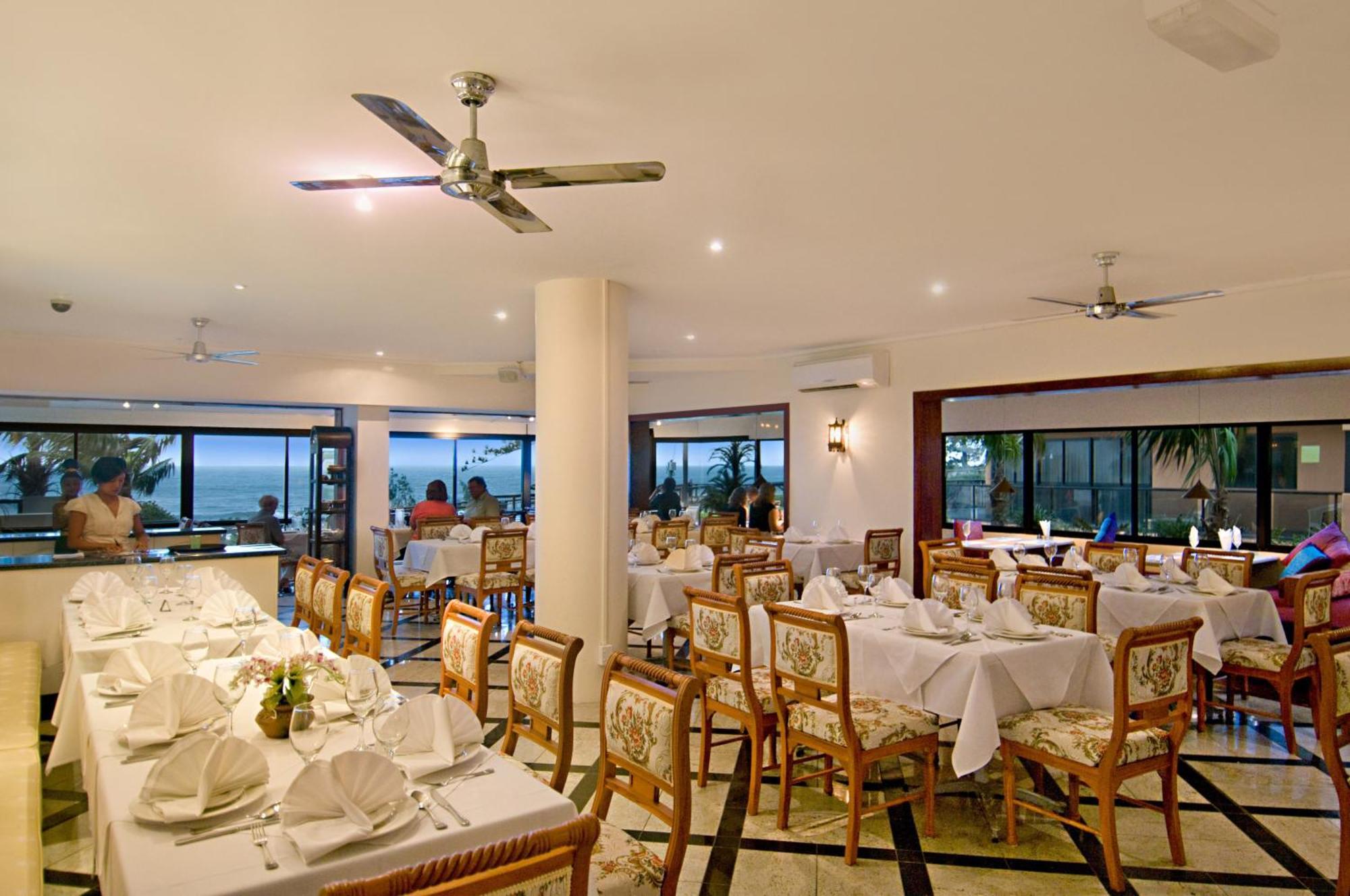 Clubb Coolum Beach Resort Sunshine Coast Dış mekan fotoğraf